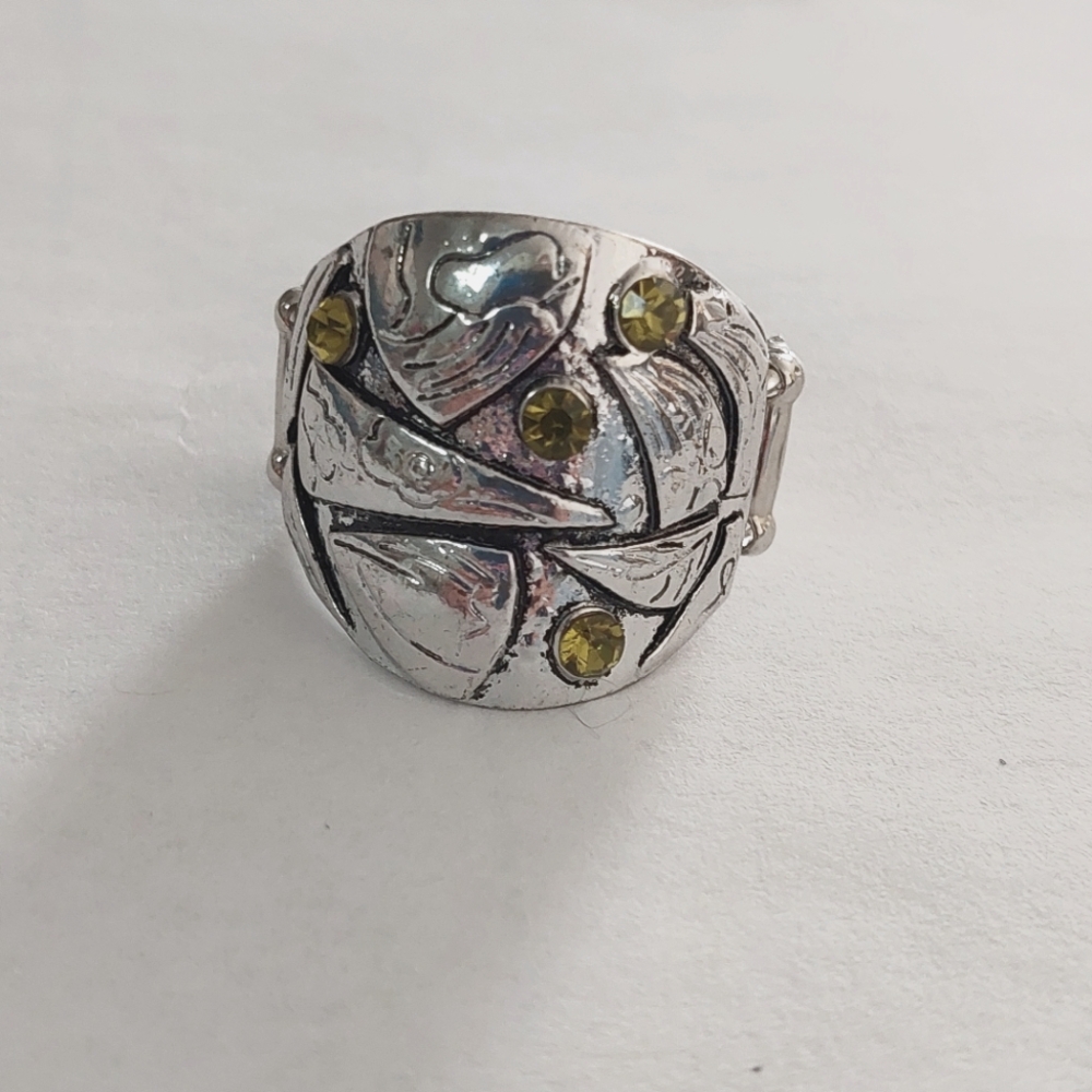 Paparazzi Ring Silver/ yellow-green stones